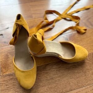 Old Navy Yellow Mustard Platform WedgeWomen’s Shoes with Ribbon lace up